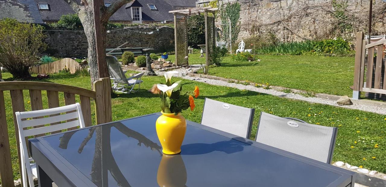 Maison Papillons Plomodiern Kültér fotó